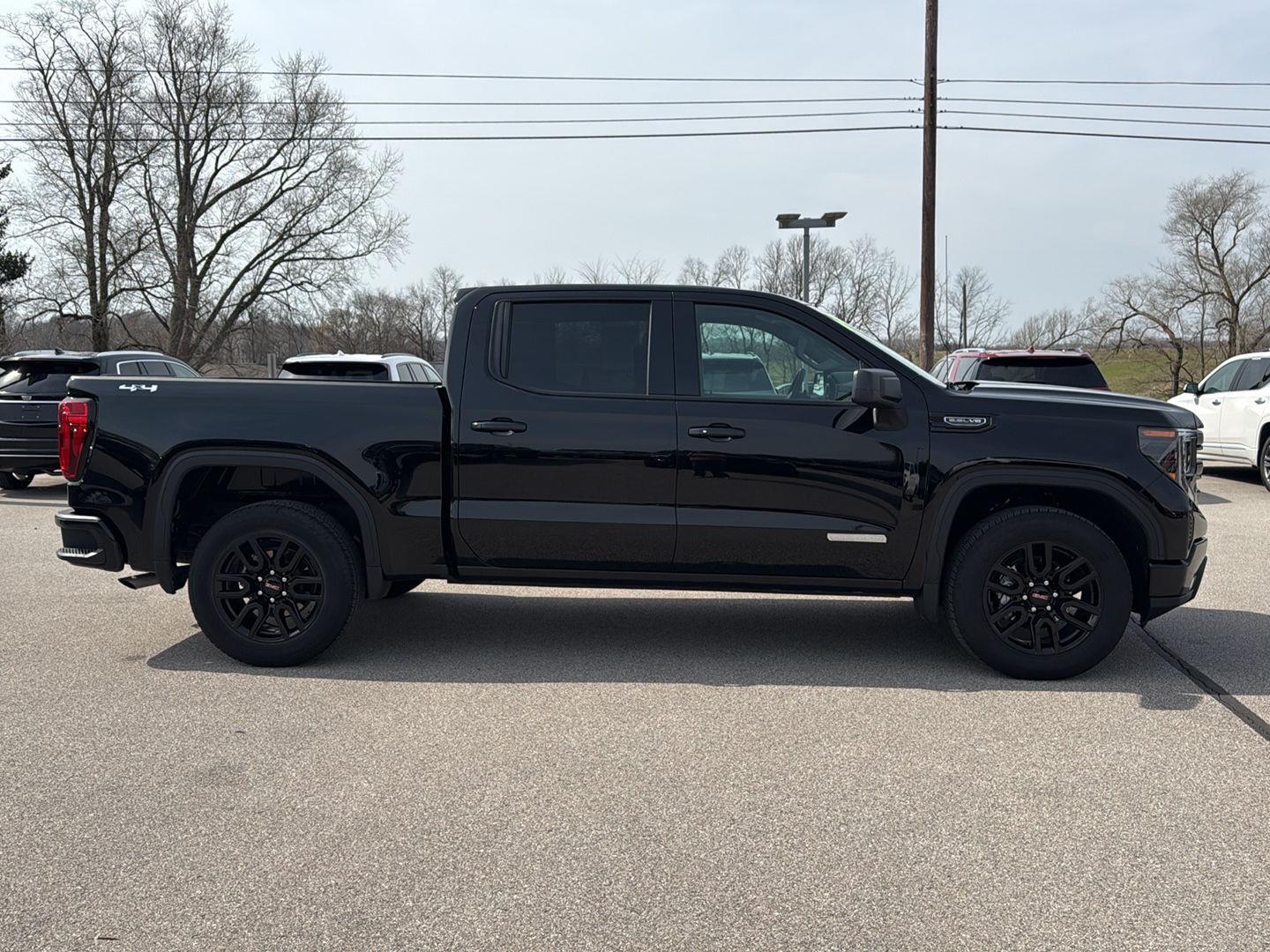 View vehicle photo 7