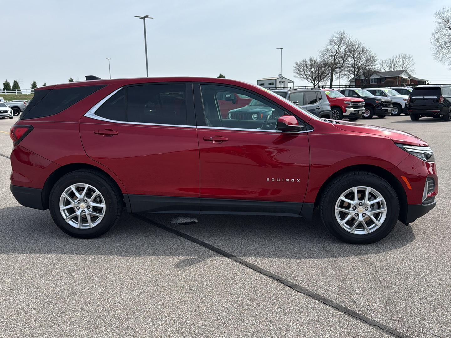 View vehicle photo 7