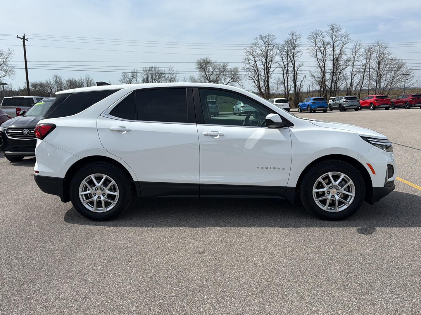 View vehicle photo 7