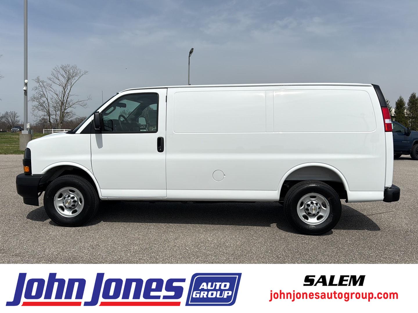 2026 Chevrolet Express Cargo 2500 RWD