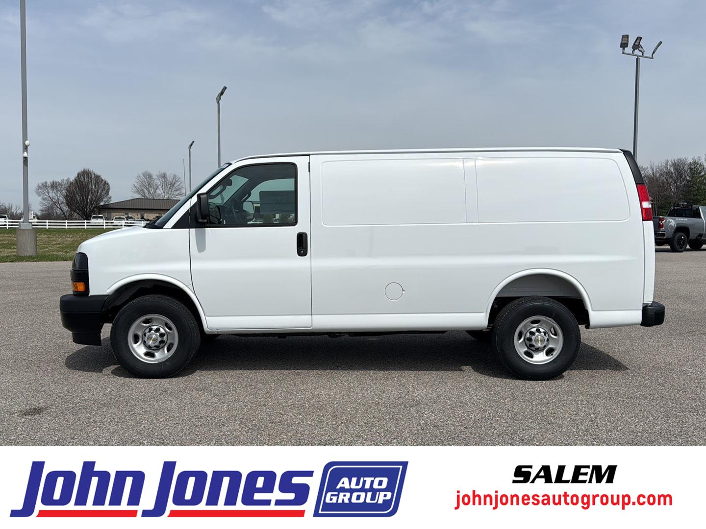 2026 Chevrolet Express Cargo 2500 RWD