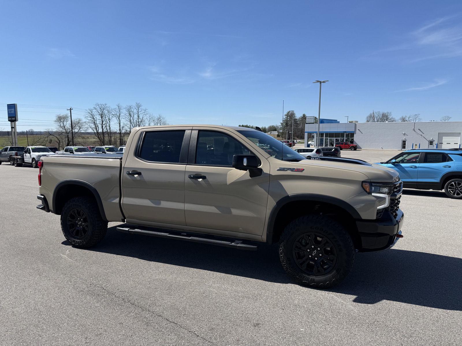 View vehicle photo 4