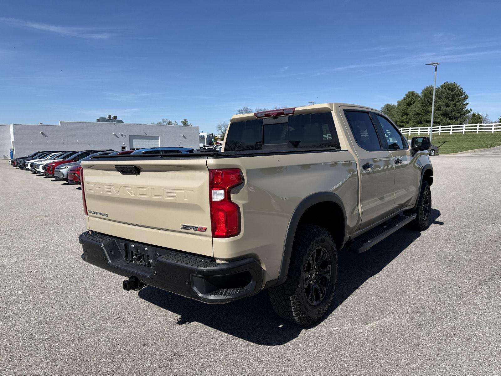 View vehicle photo 5