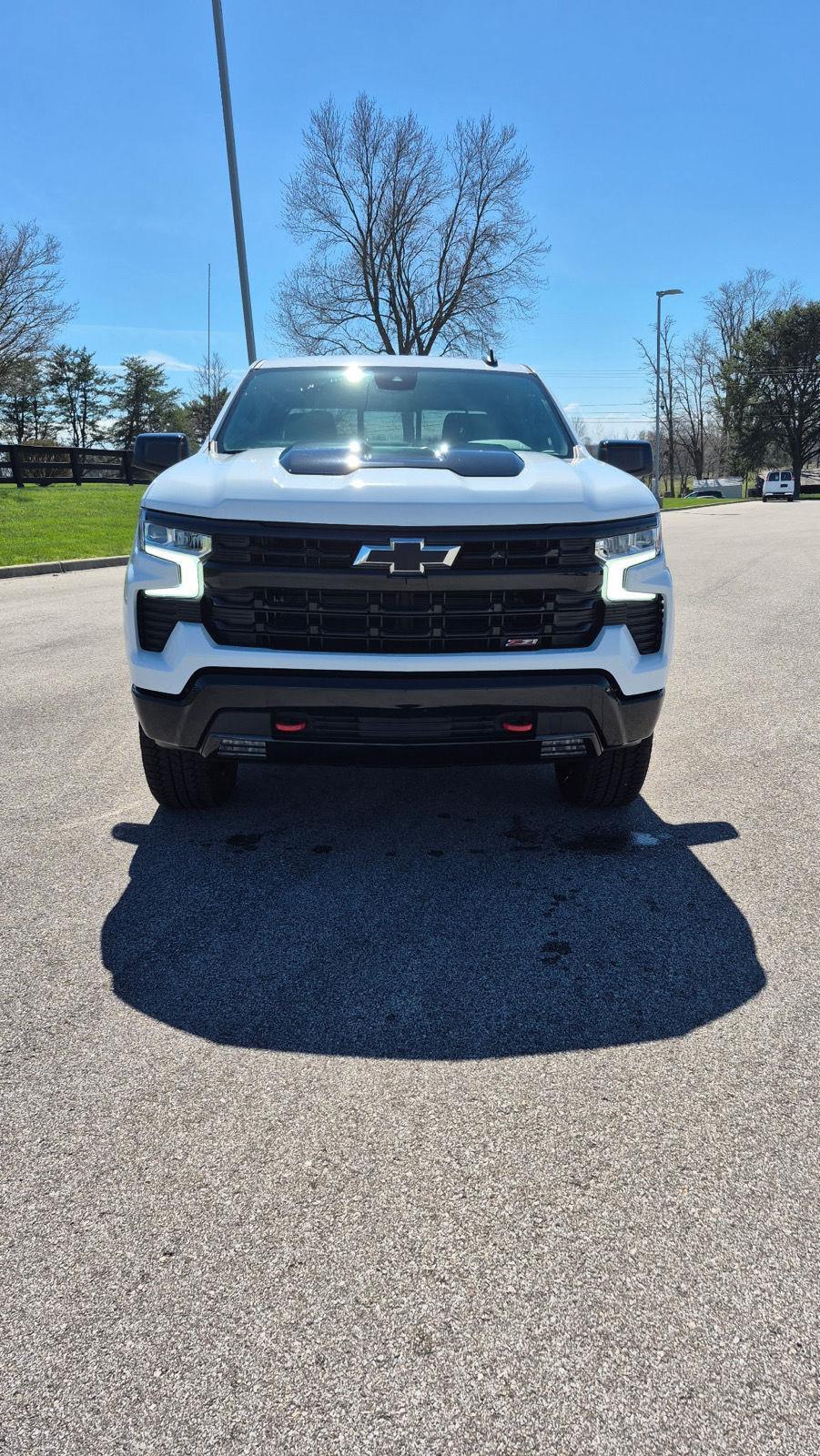 View vehicle photo 2