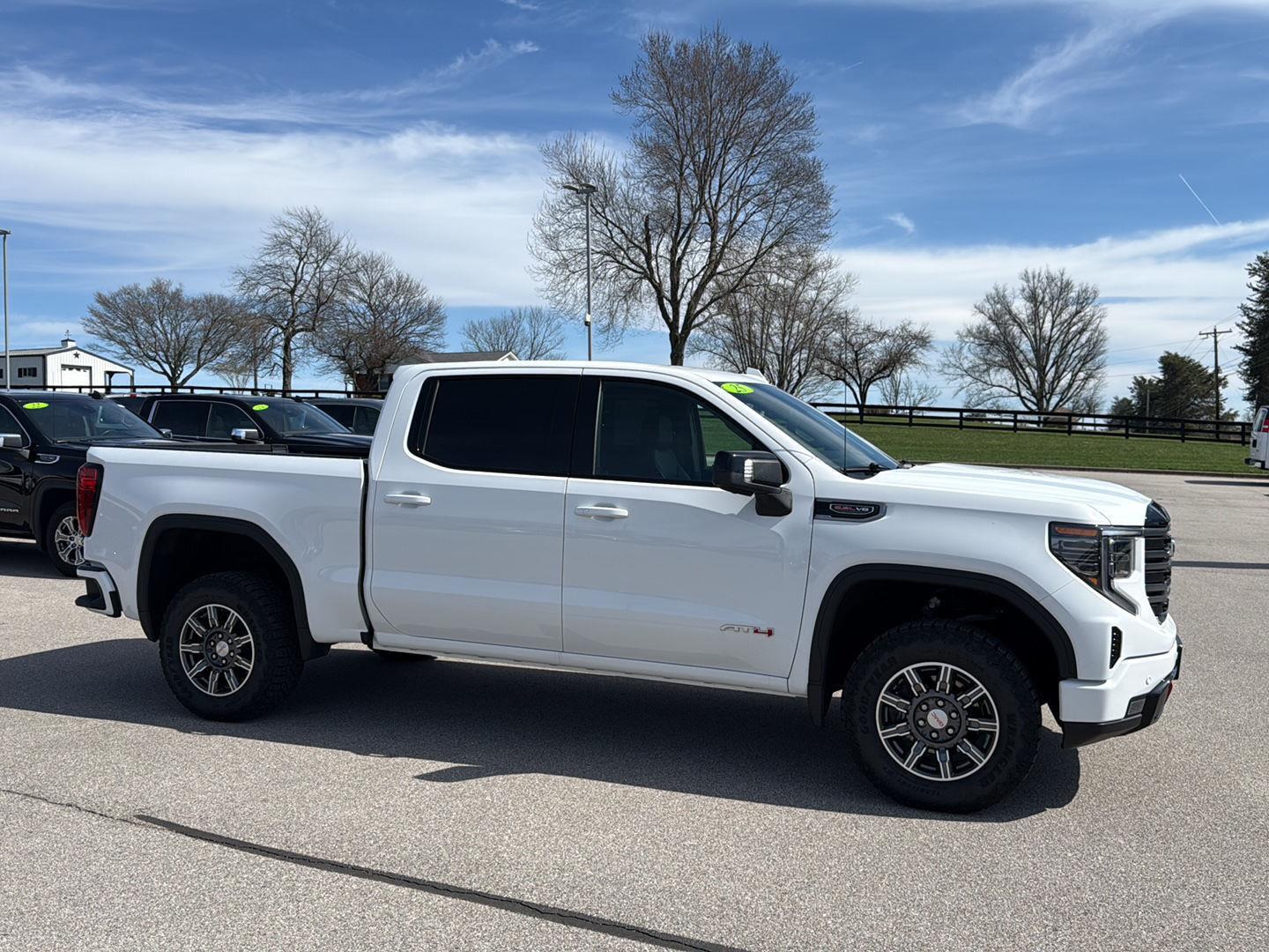 View vehicle photo 7