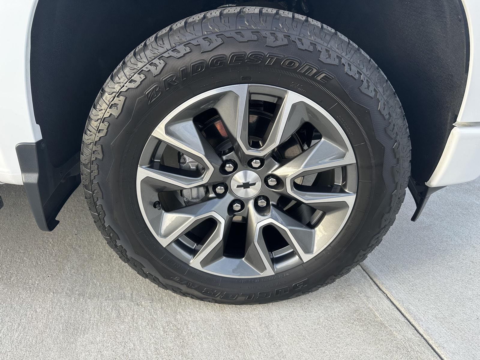 View vehicle photo 6