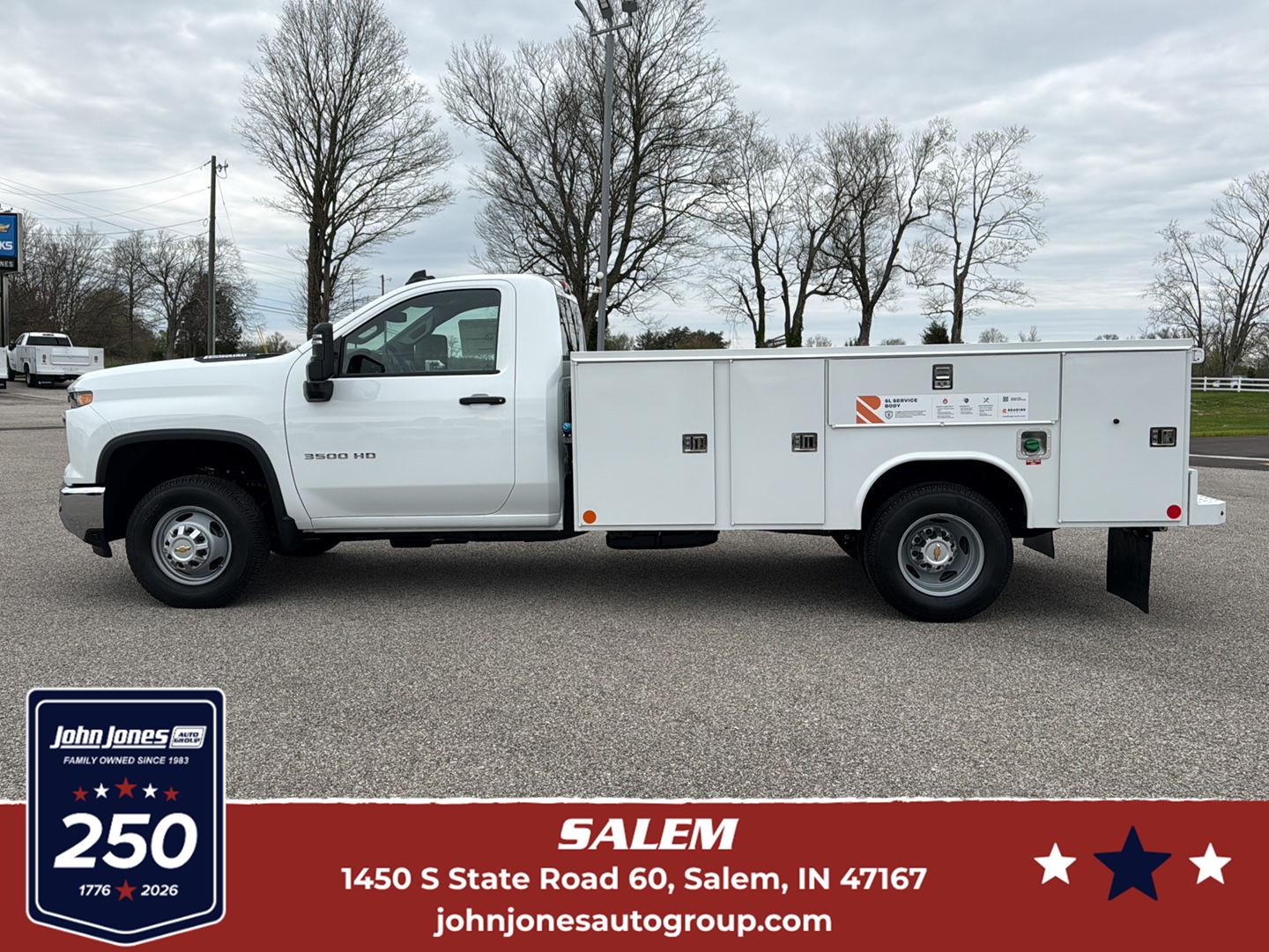 Summit White 2026 Chevrolet Silverado 3500HD Chassis Pickup Truck Four-Wheel Drive Automatic