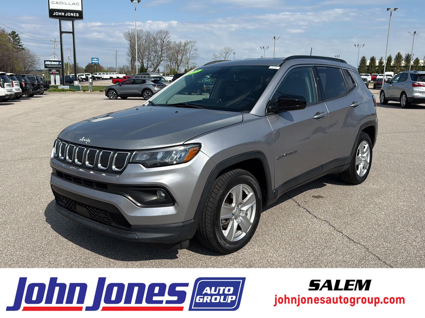 Gray (Granite Crystal Metallic Clearcoat) 2022 Jeep Compass Latitude FWD SUV / Crossover Front-Wheel Drive 6-Speed Automatic
