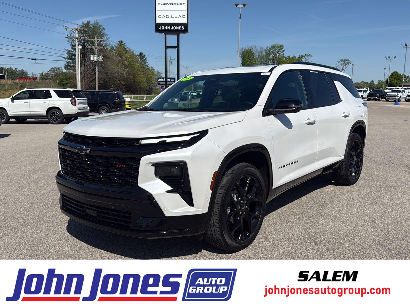 White (Iridescent Pearl Tricoat) 2025 Chevrolet Traverse RS AWD SUV / Crossover Four-Wheel Drive 8-Speed Automatic