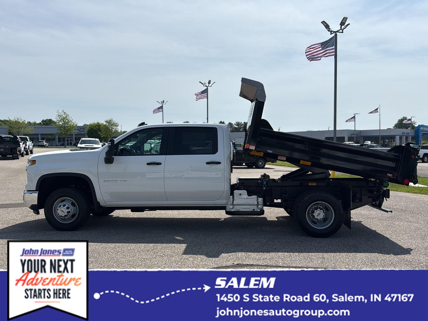 Summit White 2026 Chevrolet Silverado 3500HD Chassis Pickup Truck Four-Wheel Drive Automatic