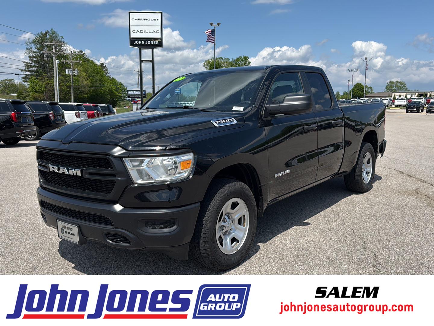 Diamond Black Crystal Pearlcoat 2022 RAM 1500 Tradesman Quad Cab 4WD Pickup Truck Four-Wheel Drive 8-Speed Automatic
