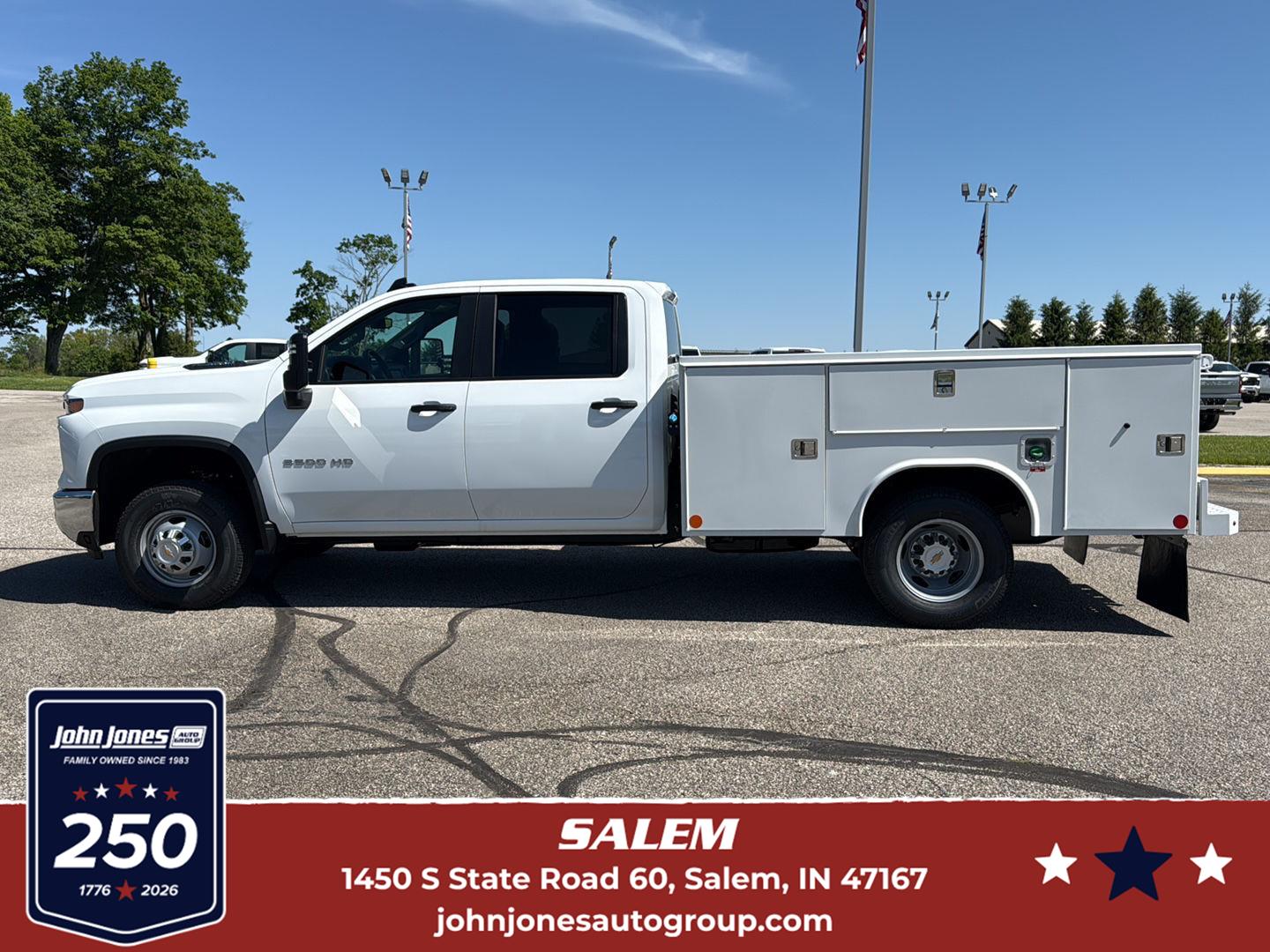 Summit White 2026 Chevrolet Silverado 3500HD Chassis Pickup Truck Four-Wheel Drive Automatic