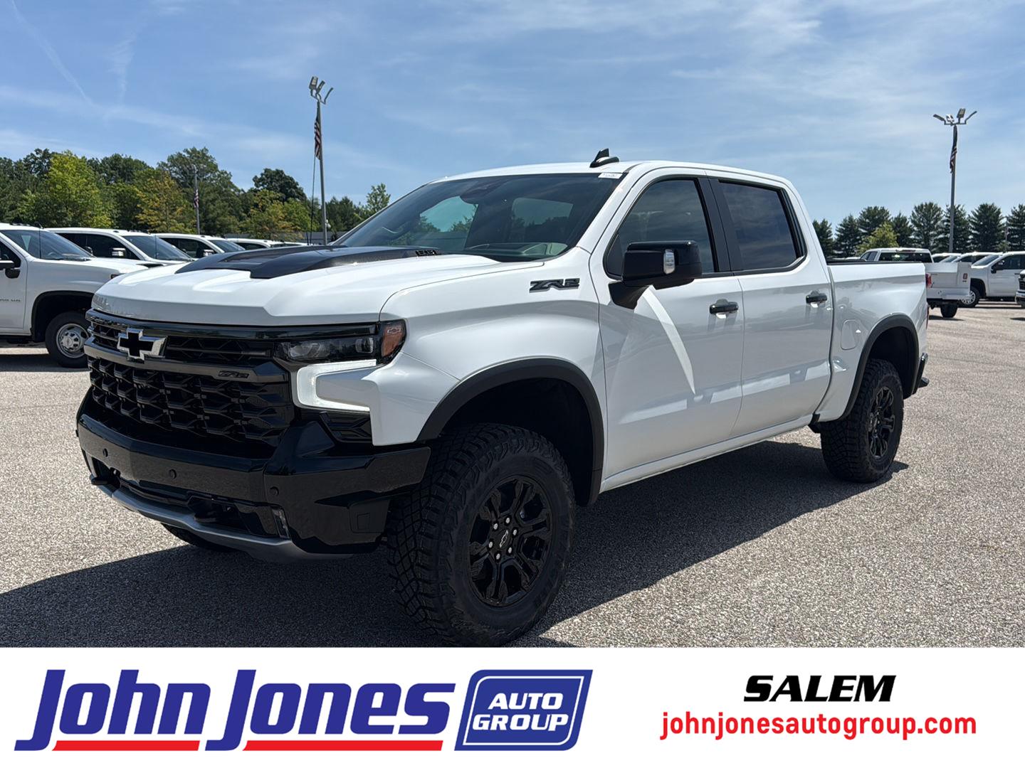Summit White 2026 Chevrolet Silverado 1500 ZR2 Crew Cab 4WD Pickup Truck Four-Wheel Drive Automatic