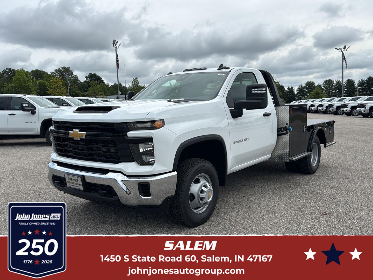 Summit White 2026 Chevrolet Silverado 3500HD Chassis Pickup Truck Four-Wheel Drive Automatic