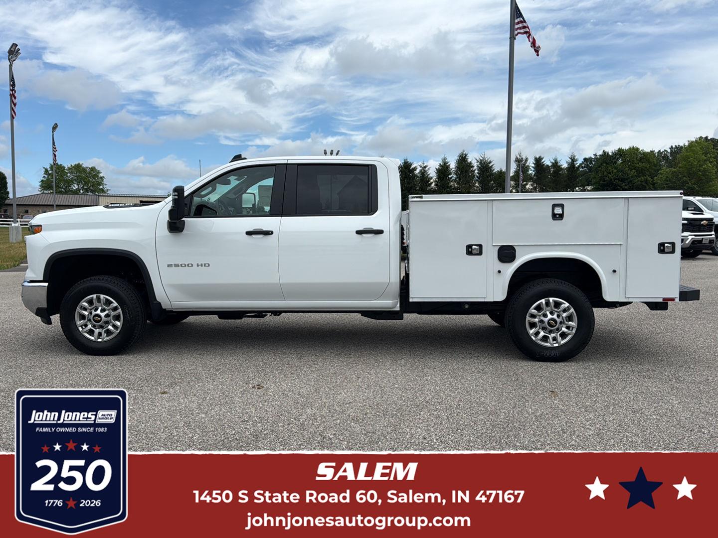 Summit White 2026 Chevrolet Silverado 2500HD Pickup Truck Four-Wheel Drive Automatic