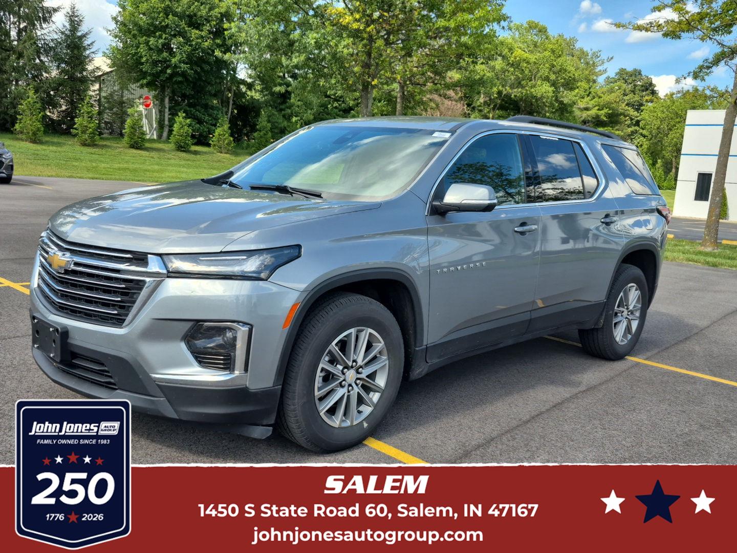 Sterling Gray Metallic 2023 Chevrolet Traverse SUV / Crossover Front-Wheel Drive 9-Speed Automatic