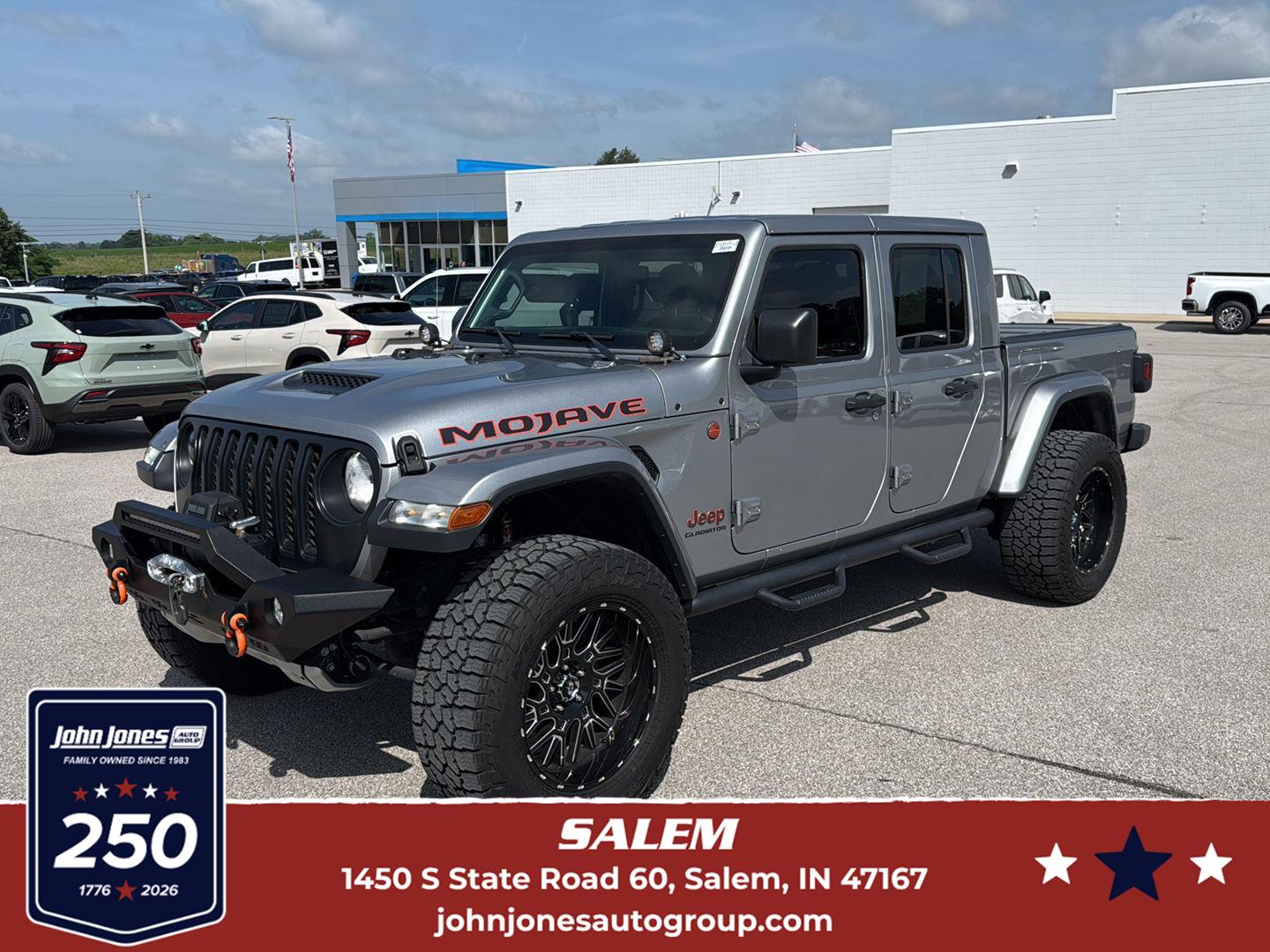 Billet Silver Metallic Clearcoat 2021 Jeep Gladiator Pickup Truck Four-Wheel Drive 8-Speed Automatic