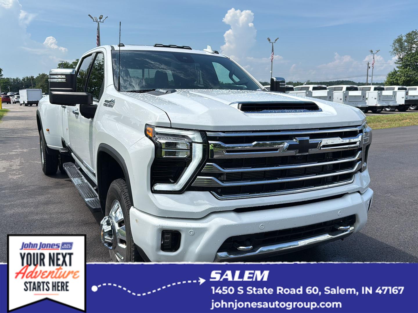 Summit White 2024 Chevrolet Silverado 3500HD Pickup Truck Four-Wheel Drive Automatic