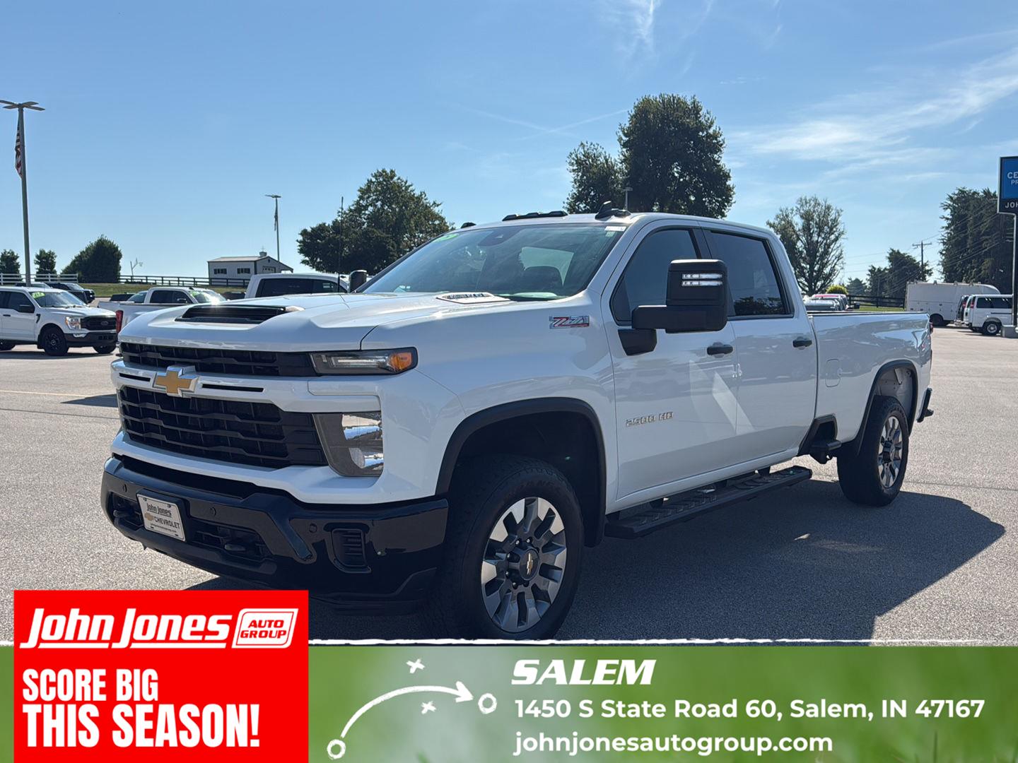 Summit White 2025 Chevrolet Silverado 2500HD Pickup Truck Four-Wheel Drive Automatic