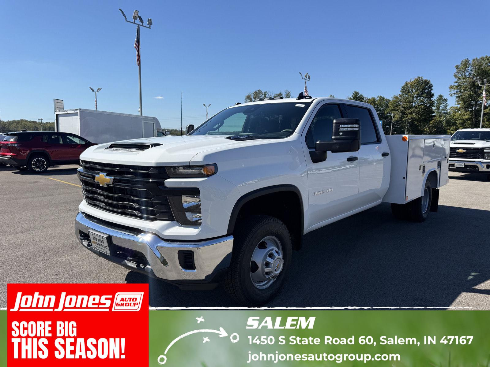Summit White 2026 Chevrolet Silverado 3500HD Chassis Pickup Truck Four-Wheel Drive Automatic