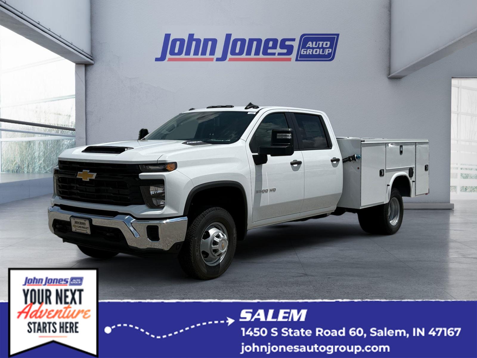 Summit White 2026 Chevrolet Silverado 3500HD Chassis Pickup Truck Four-Wheel Drive Automatic