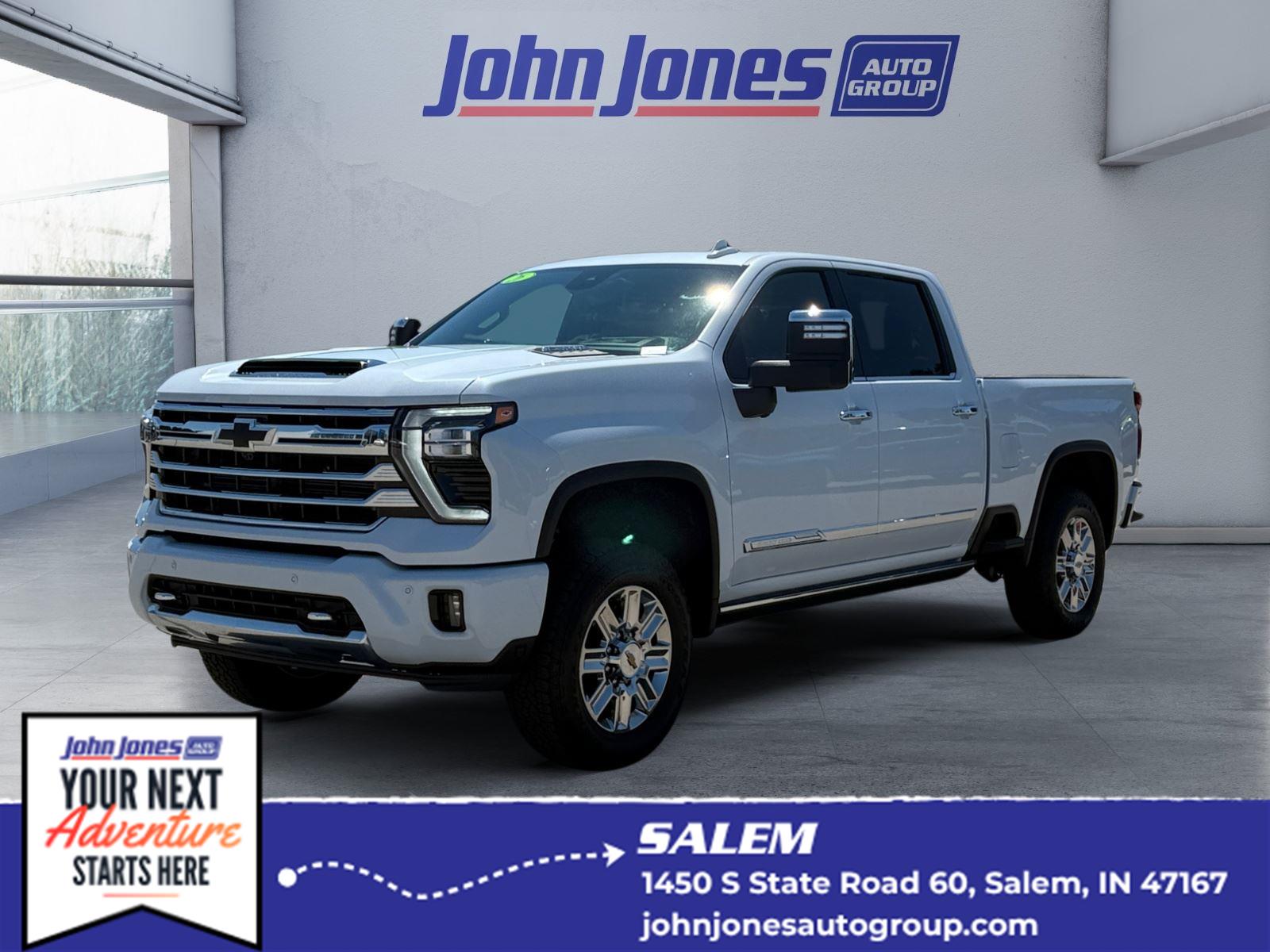 Polar White Tricoat 2026 Chevrolet Silverado 2500HD Pickup Truck Four-Wheel Drive Automatic