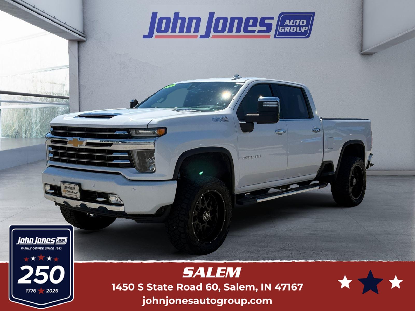 White (Iridescent Pearl Tricoat) 2020 Chevrolet Silverado 2500HD Pickup Truck Four-Wheel Drive Automatic