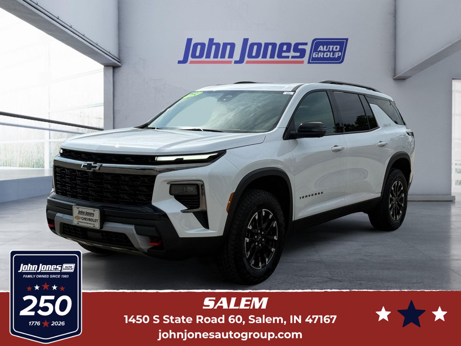 White (Iridescent Pearl Tricoat) 2025 Chevrolet Traverse SUV / Crossover Four-Wheel Drive 8-Speed Automatic