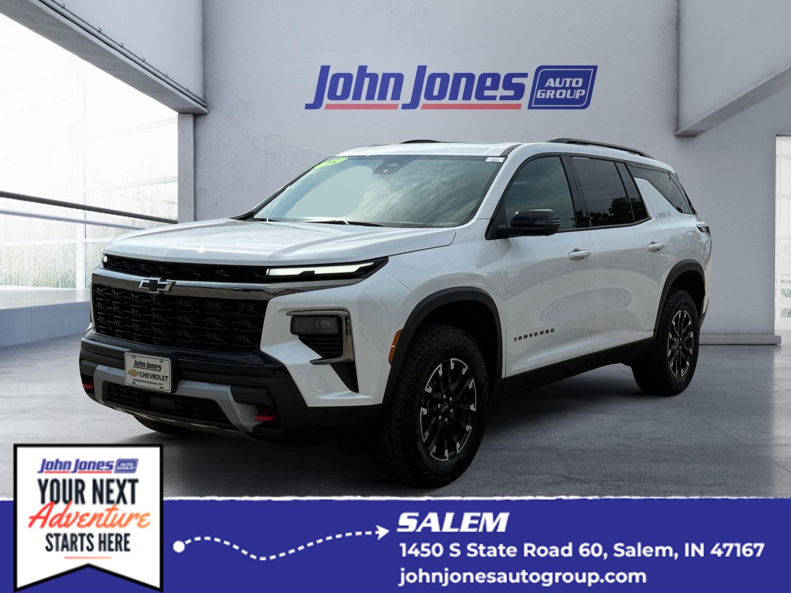 White (Iridescent Pearl Tricoat) 2025 Chevrolet Traverse SUV / Crossover Four-Wheel Drive 8-Speed Automatic