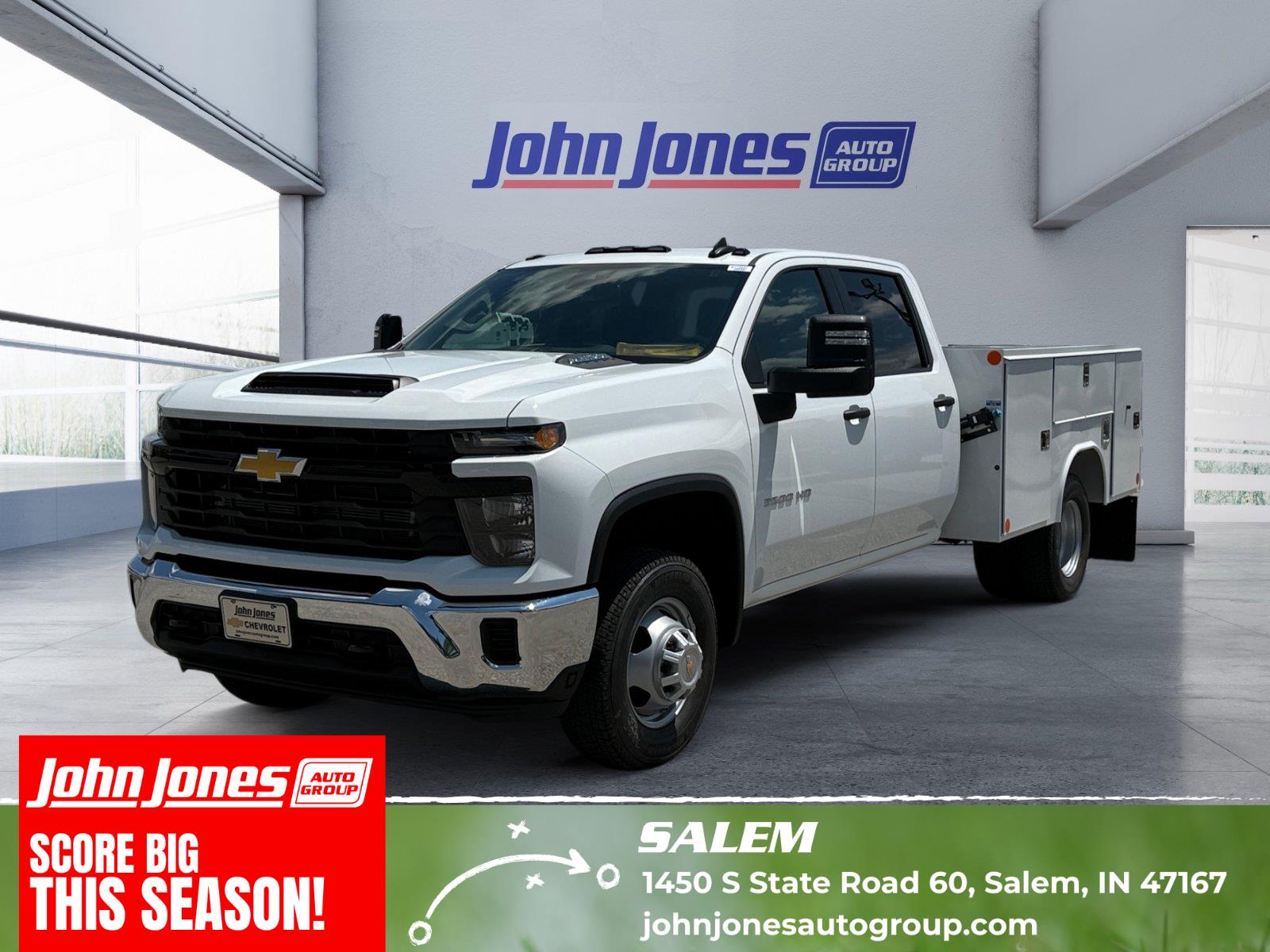 Summit White 2026 Chevrolet Silverado 3500HD Chassis Pickup Truck Four-Wheel Drive Automatic
