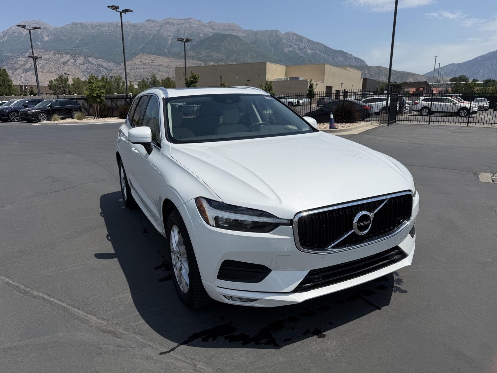 Crystal White Metallic 2021 Volvo XC60 SUV / Crossover All-Wheel Drive Automatic