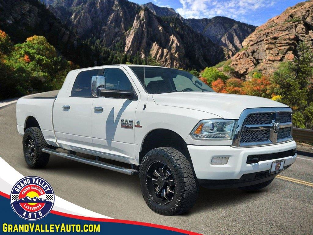 Bright White Clearcoat 2014 RAM 2500 Pickup Truck Four-Wheel Drive 6-Speed Automatic