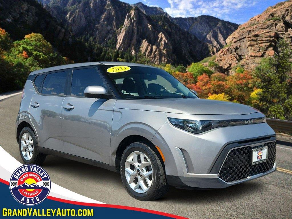 2023 Kia Soul LX FWD