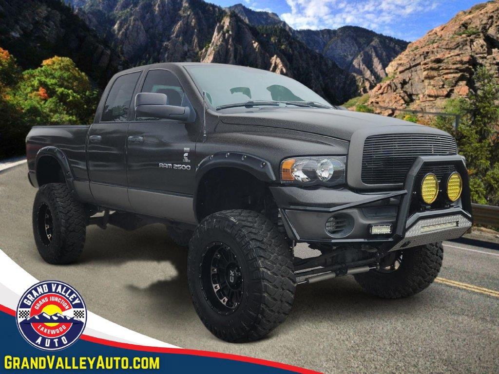 Light Almond Pearl Metallic Clearcoat 2005 Dodge RAM 2500 Pickup Truck Four-Wheel Drive 4-Speed Automatic