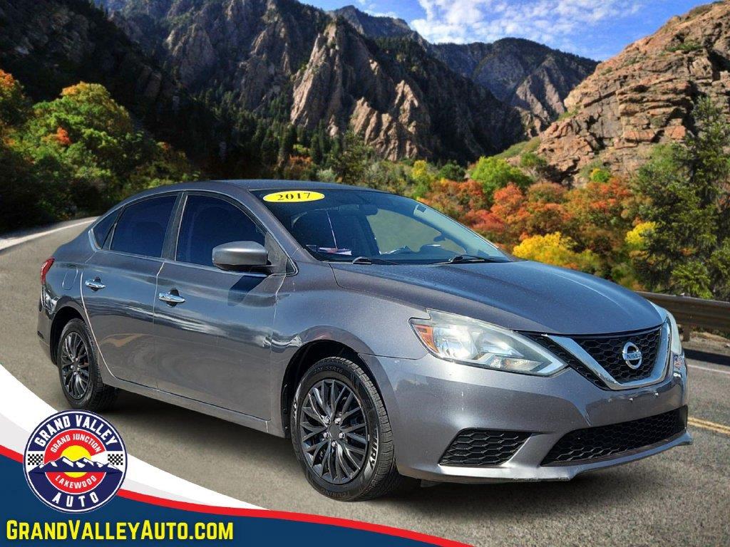 Gray (Gun Metallic) 2017 Nissan Sentra Sedan Front-Wheel Drive Continuously Variable Transmission