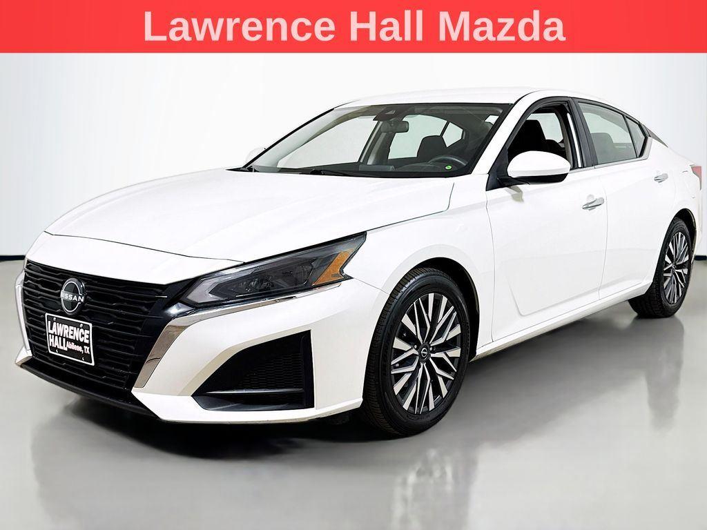2023 Nissan Altima 2.5 SV FWD