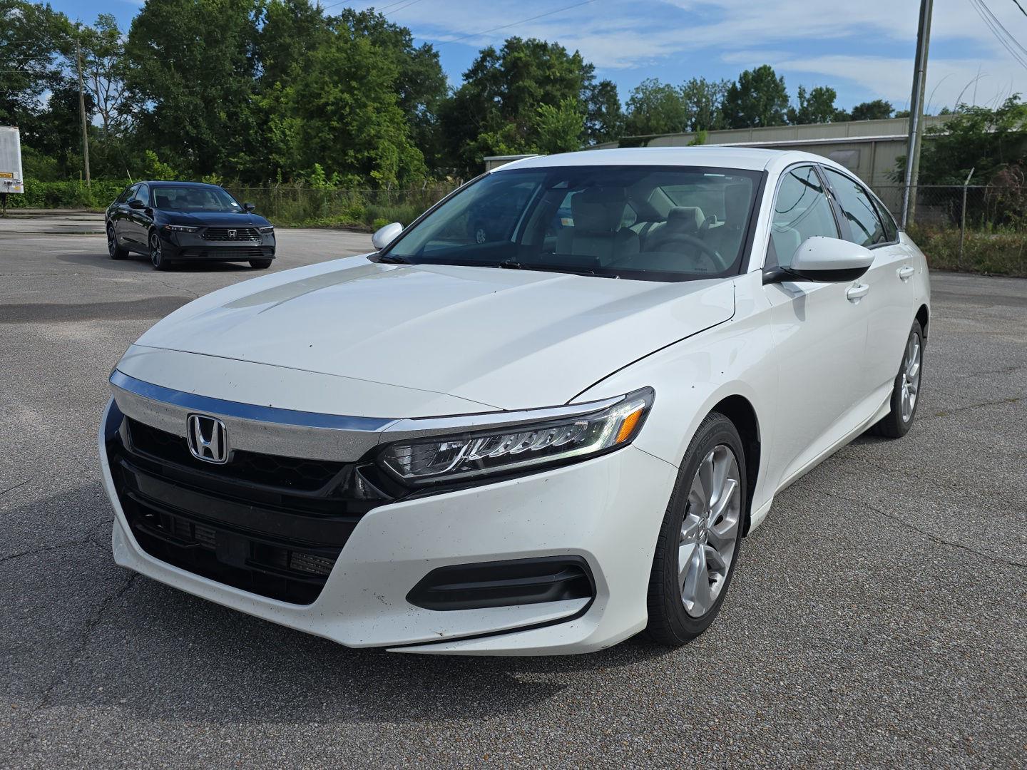 Used 2018 Platinum White Pearl Honda LX 1.5T image 7