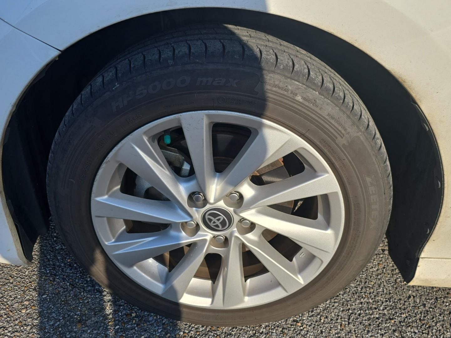 Used 2024 Ice Cap Toyota LE image 15