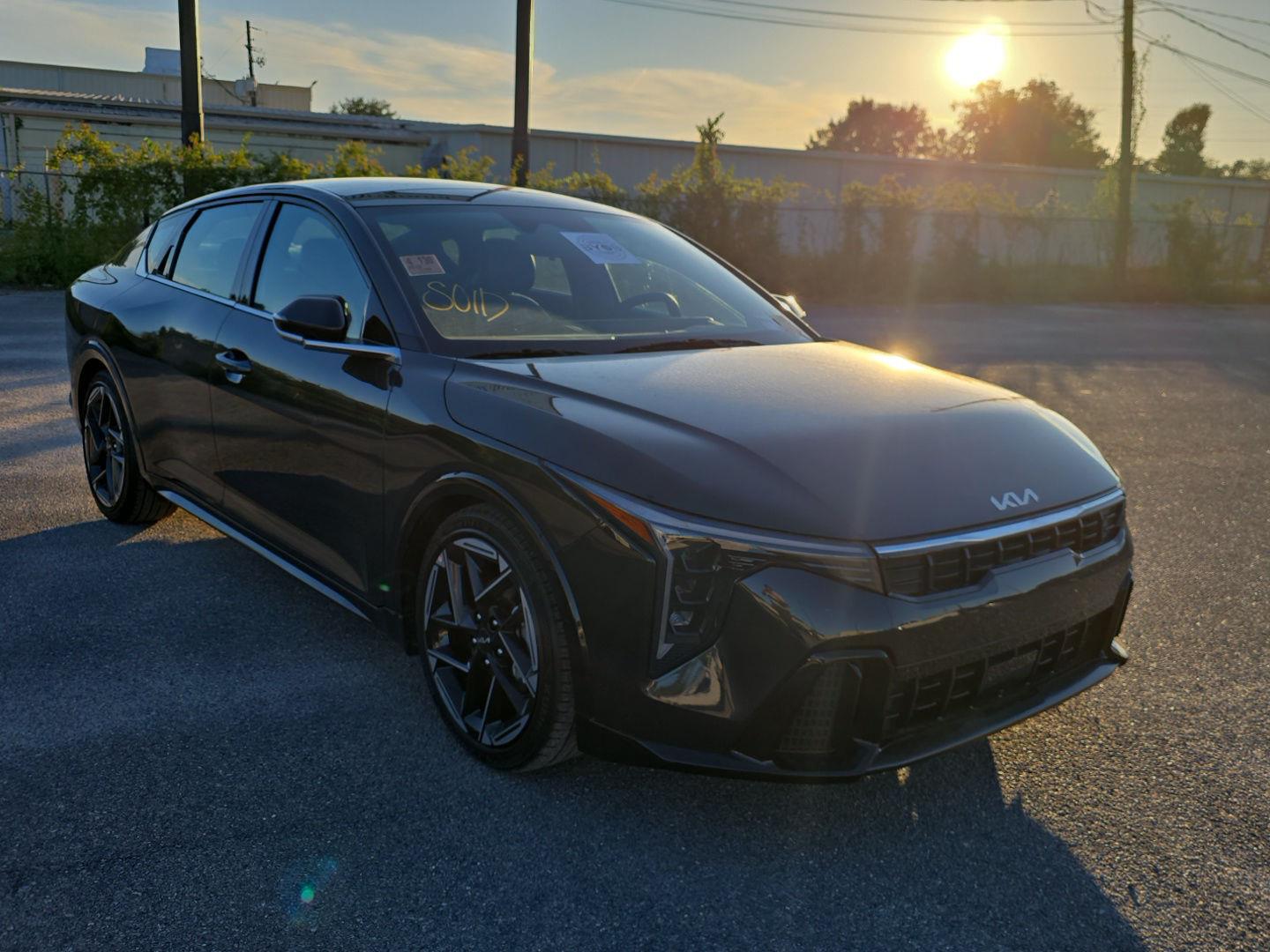 Interstellar Gray 2025 Kia K4 Sedan Front-Wheel Drive Continuously Variable Transmission