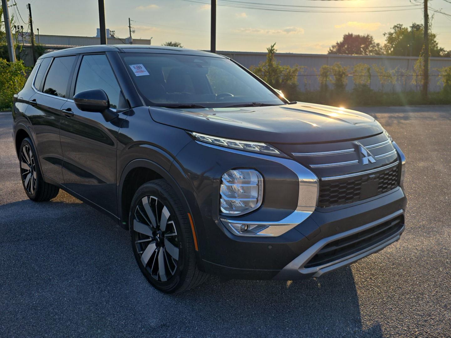 2025 Mitsubishi Outlander SE FWD