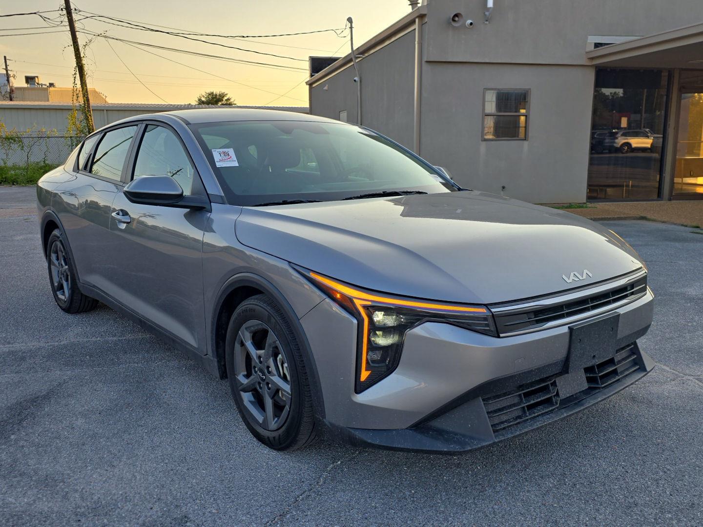 2025 Kia K4 LXS FWD   