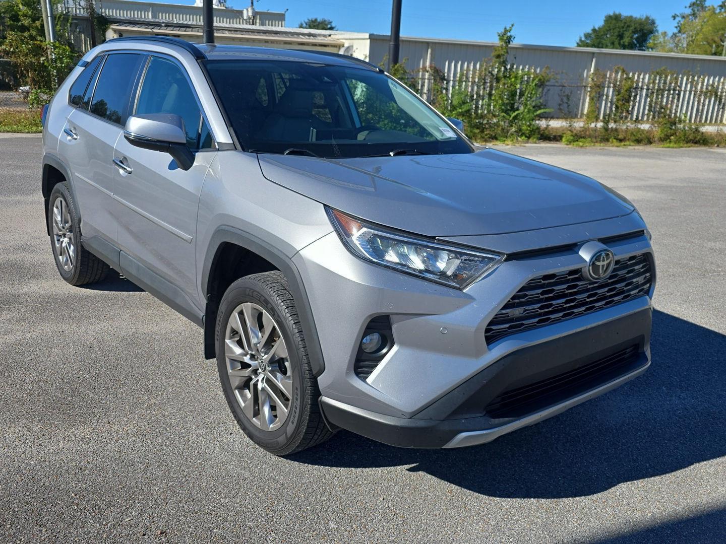 Silver Sky Metallic 2021 Toyota RAV4 SUV / Crossover Front-Wheel Drive Automatic