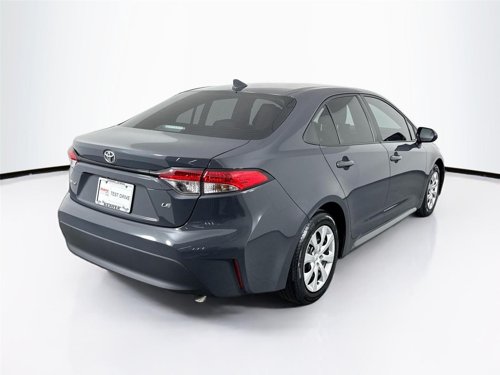 View vehicle photo 5