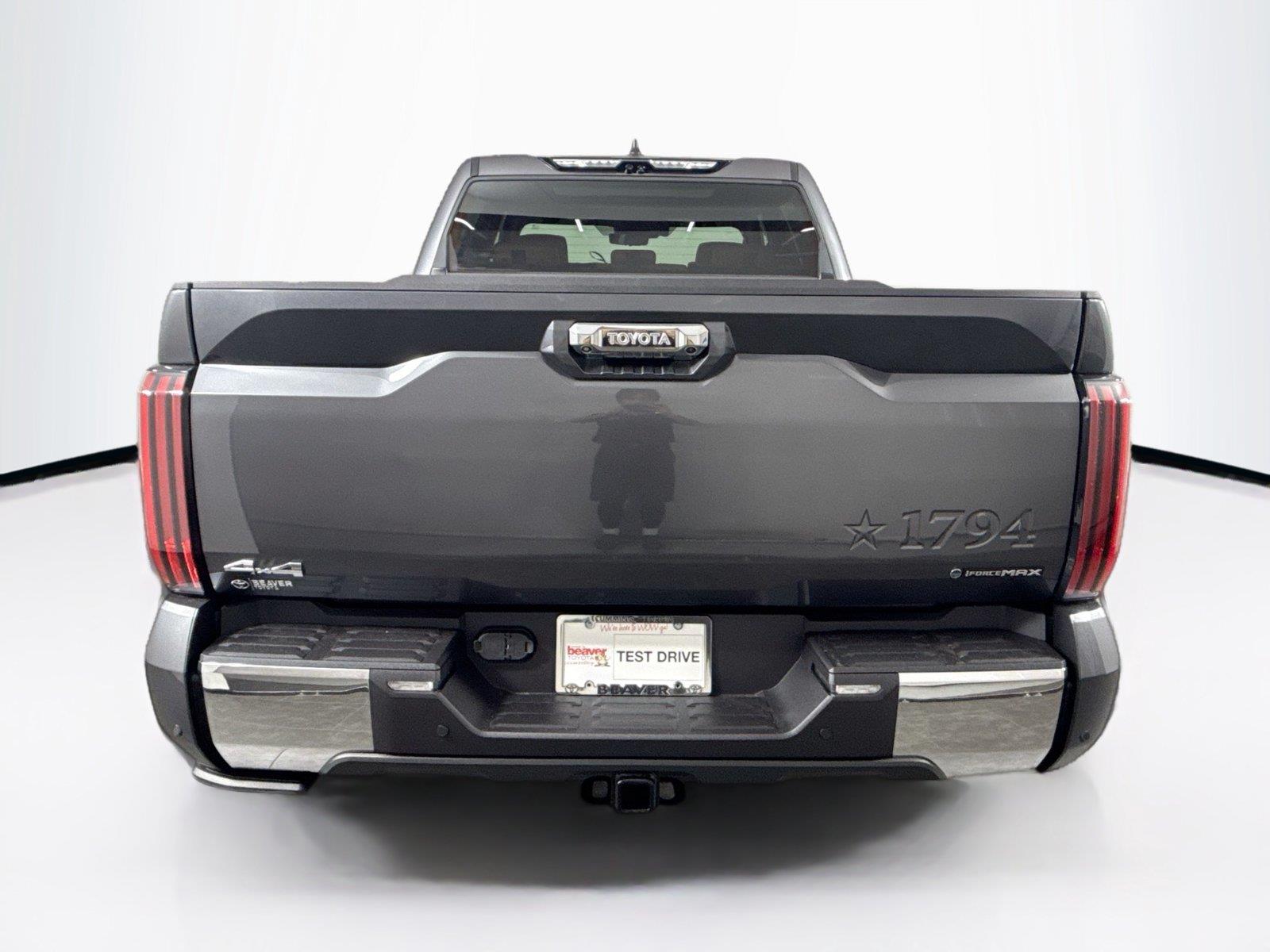 2026 Toyota Tundra 1794 Edition HV photo 6