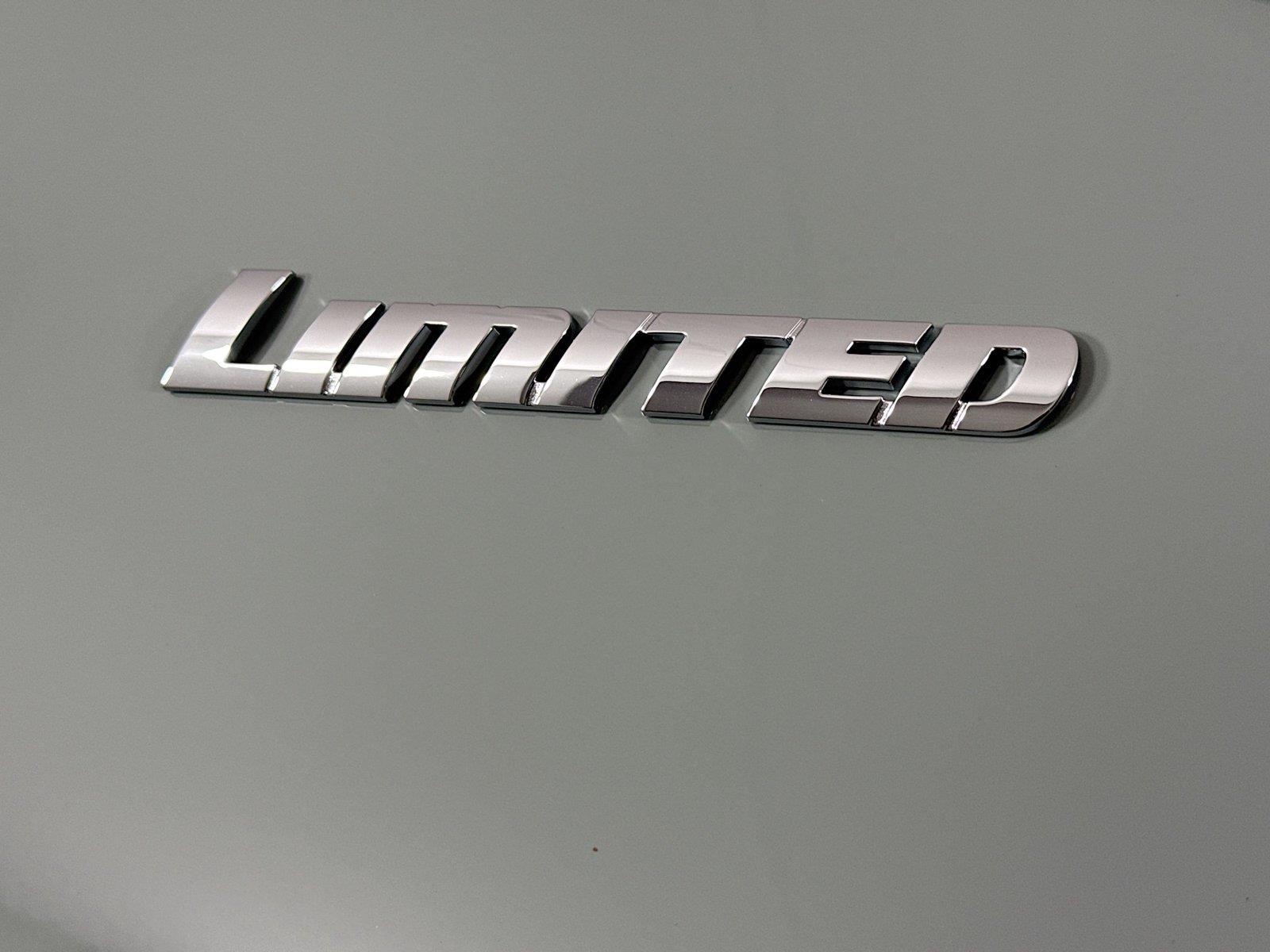 2026 Toyota Tundra Limited photo 9