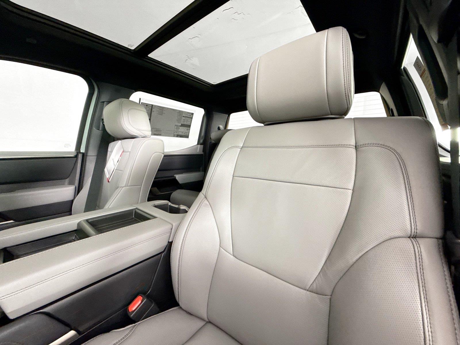 2026 Toyota Tundra Limited photo 12