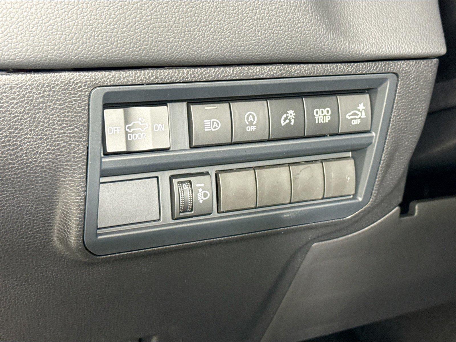 2026 Toyota Tundra Limited photo 17