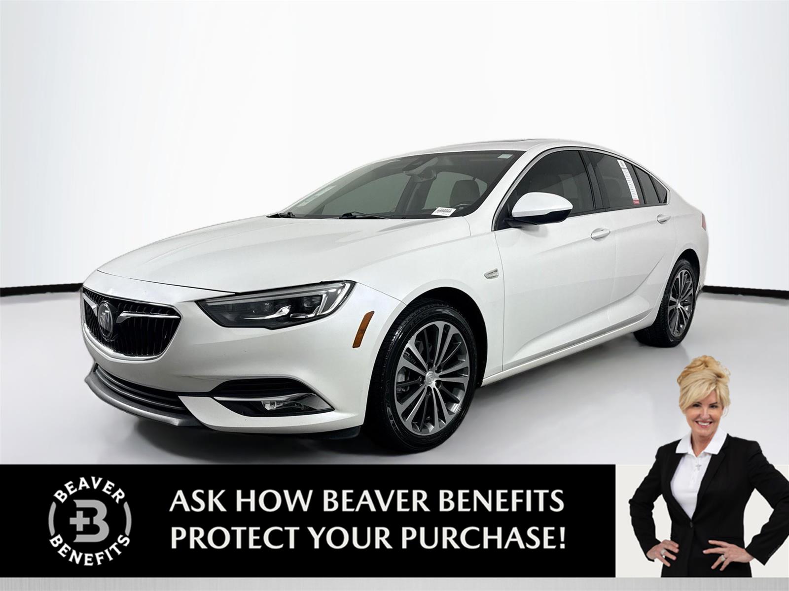 White Frost Tricoat 2018 Buick Regal Sportback Sedan Front-Wheel Drive 9-Speed Automatic