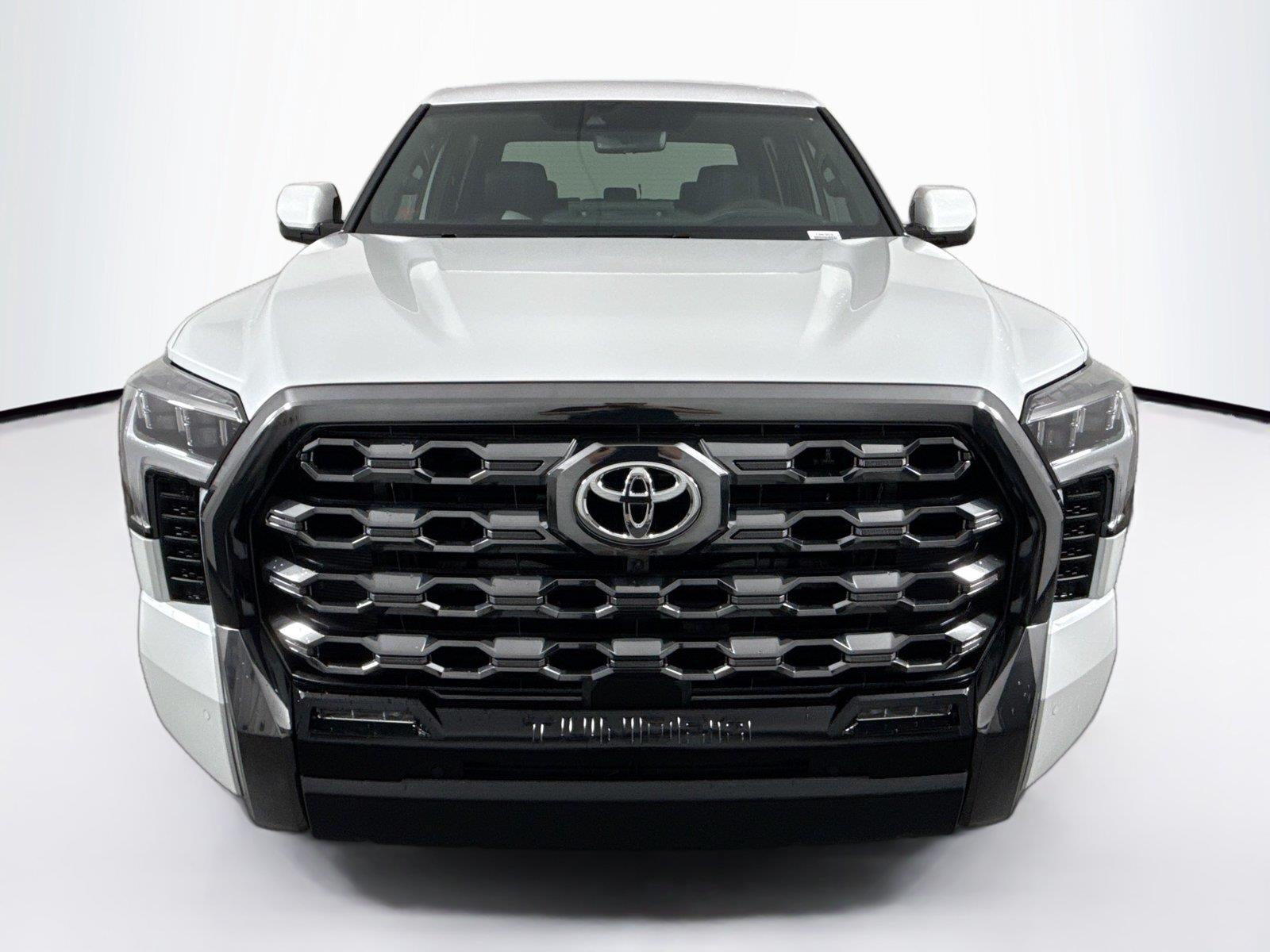 2026 Toyota Tundra Platinum HV photo 3
