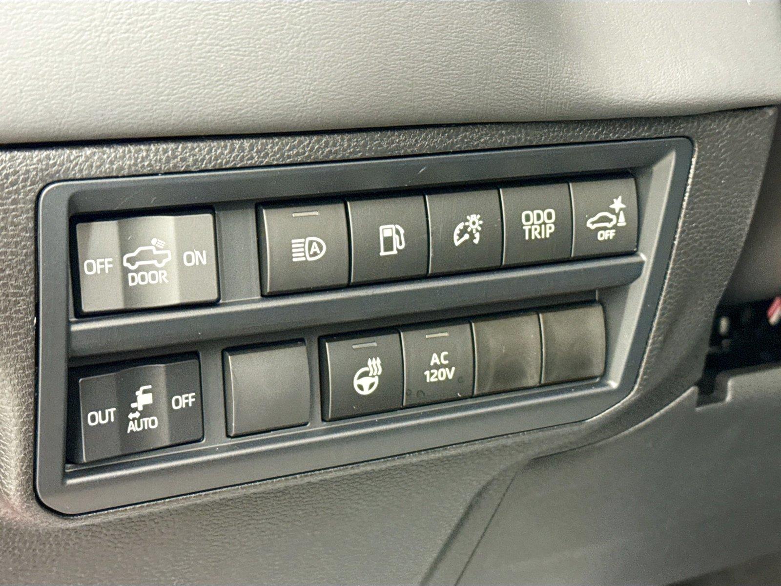 2026 Toyota Tundra Platinum HV photo 13